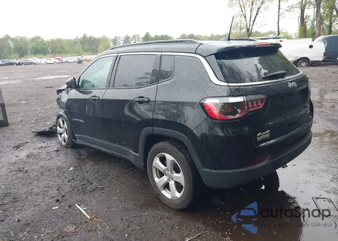 2021 Jeep Compass Latitude 4X4 z USA, uszkodzony, nr VIN 3C4NJDBB4MT506951